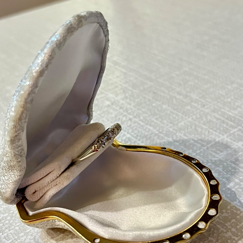 Diamond Ring - Picture 9 of 9